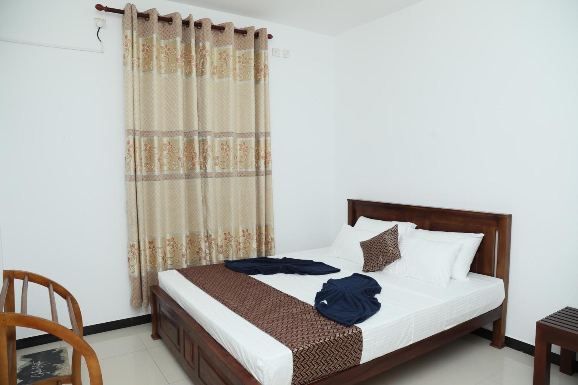Crystal Wave Holiday Resort Polhena Matara Exterior foto