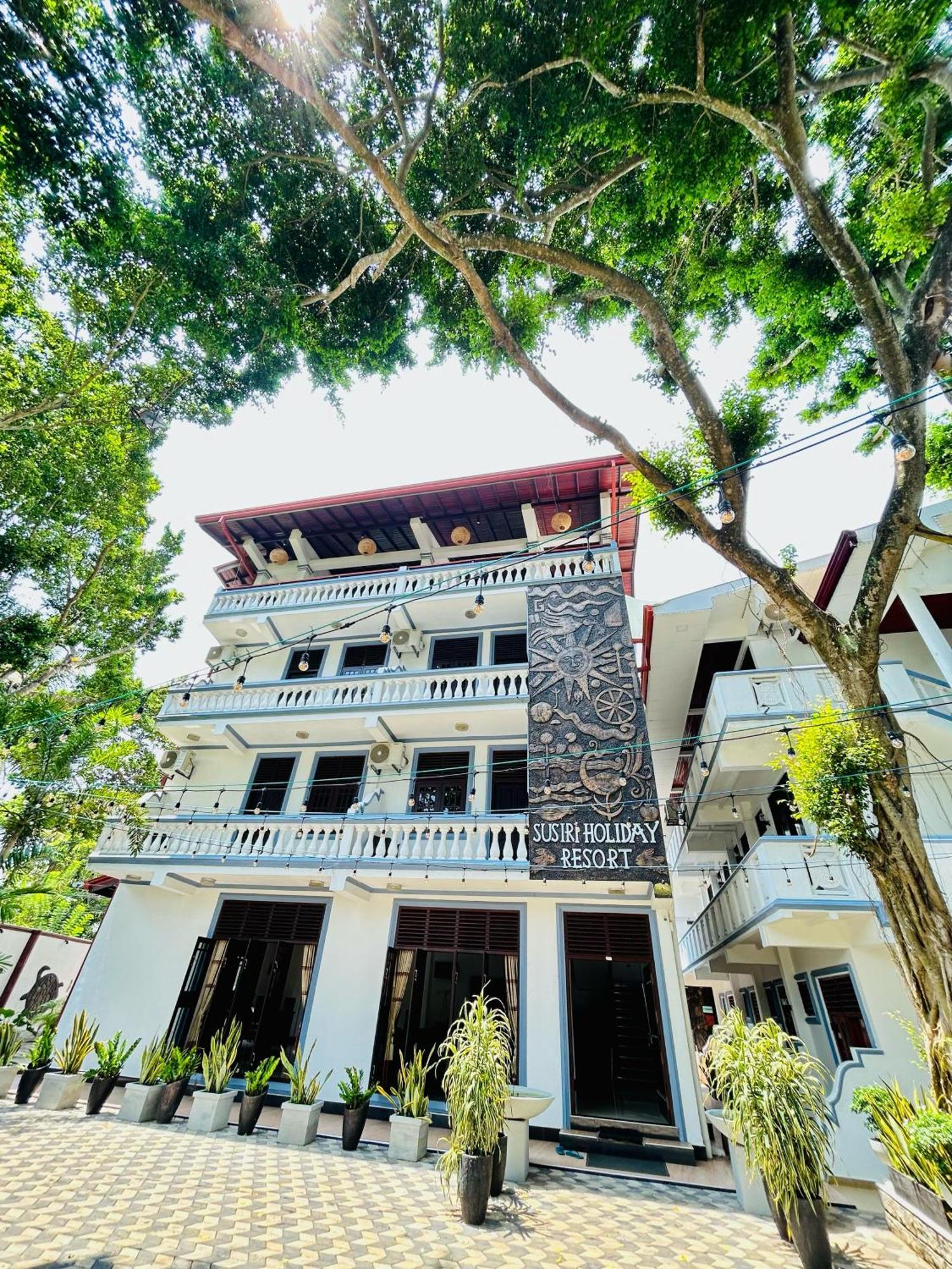 Crystal Wave Holiday Resort Polhena Matara Exterior foto